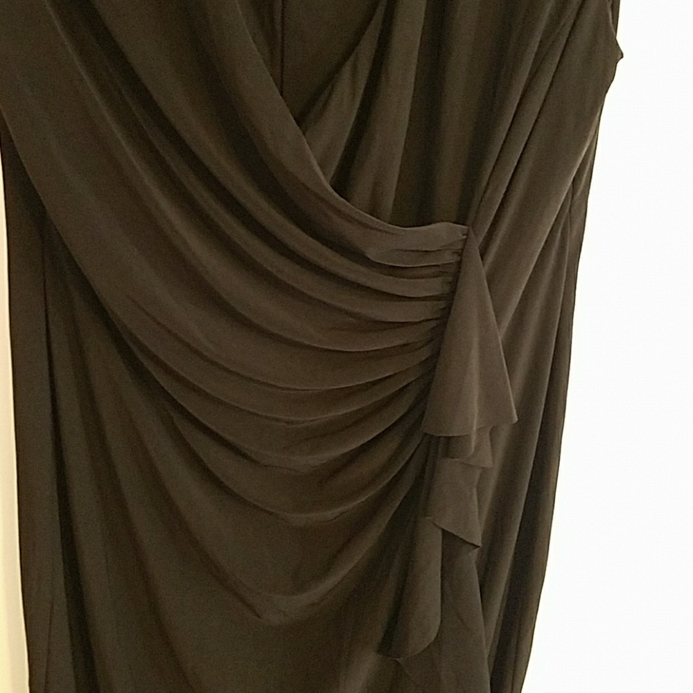 Dress - Picture 3 of 3